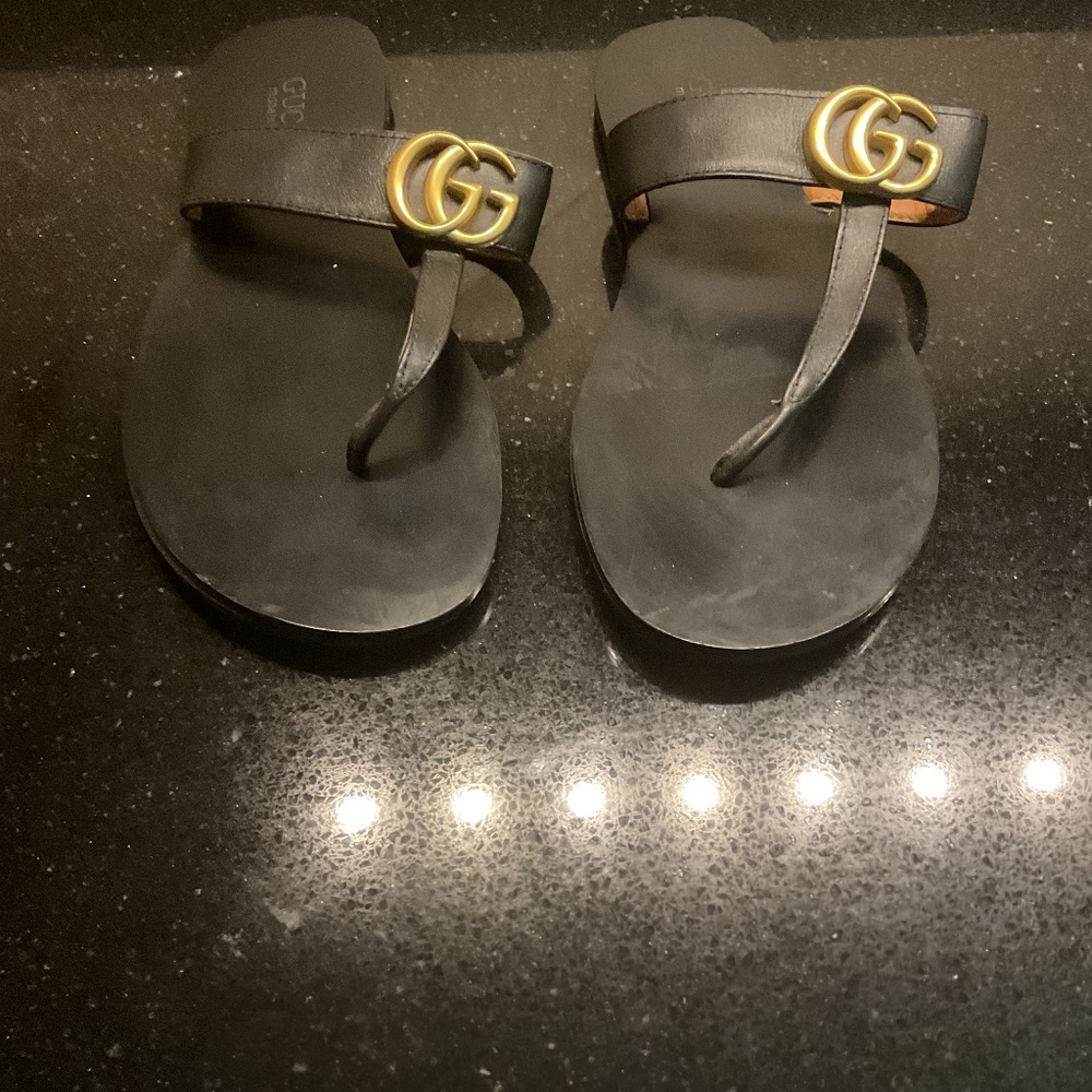 Flat Marmont Leather Thong